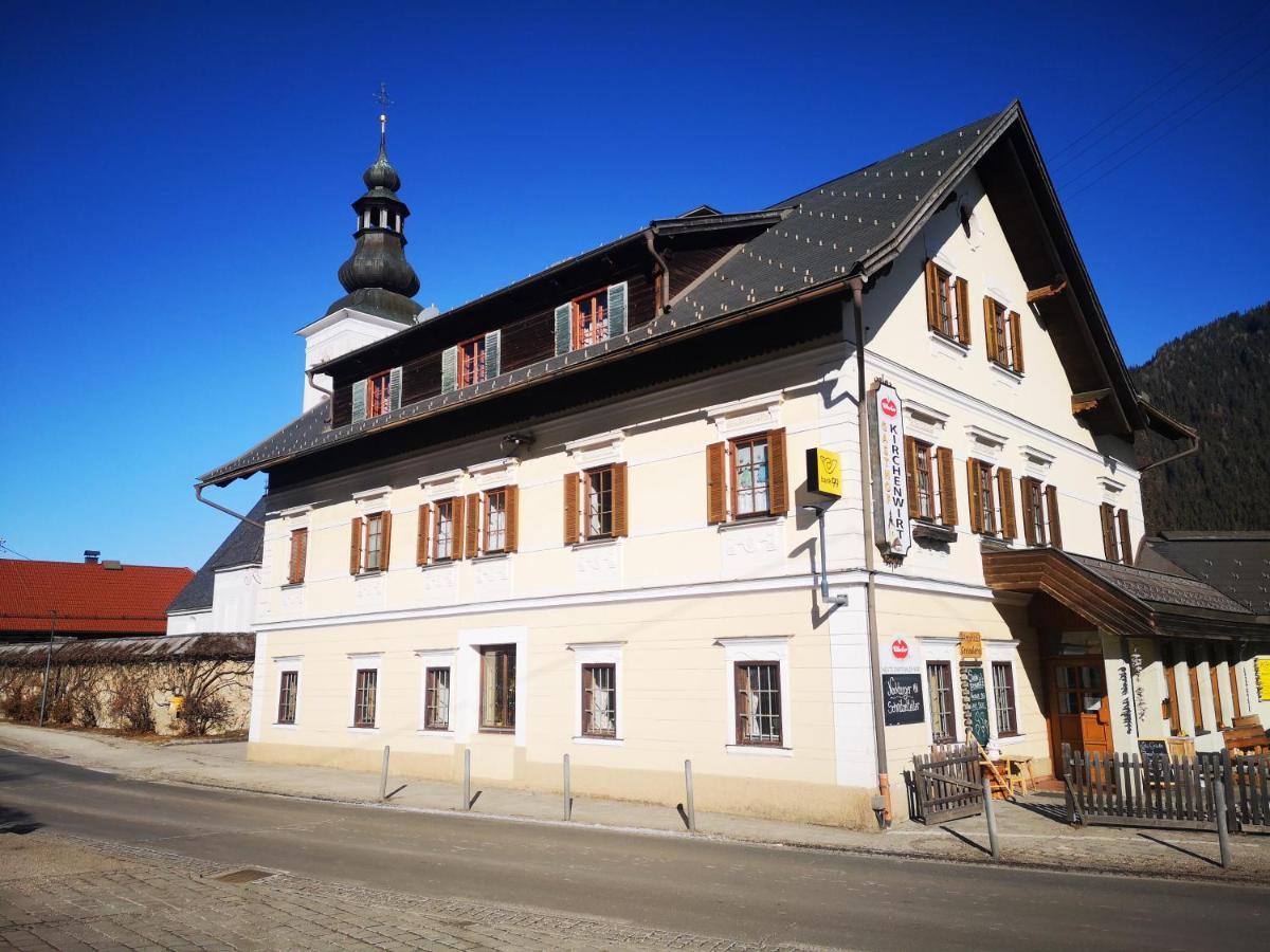 Gasthof Kirchenwirt Gnesau Екстер'єр фото