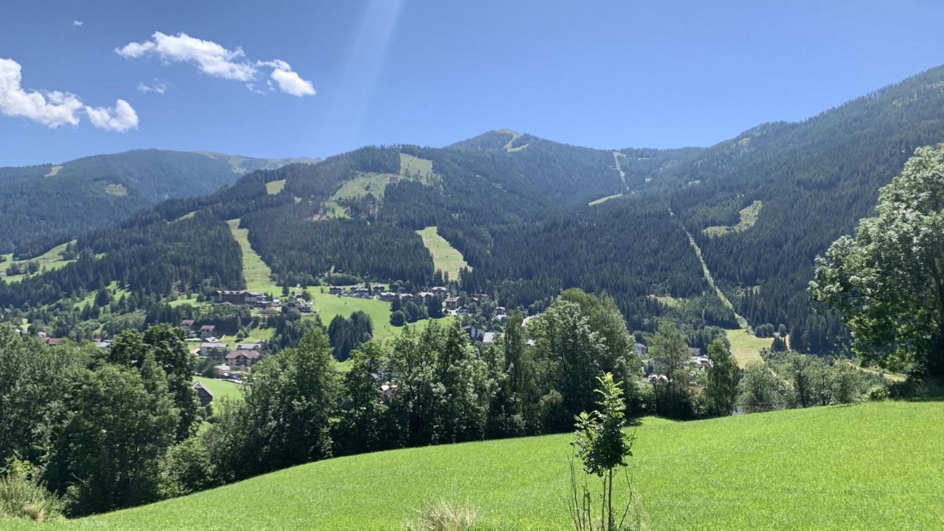 Gasthof Kirchenwirt Gnesau Екстер'єр фото